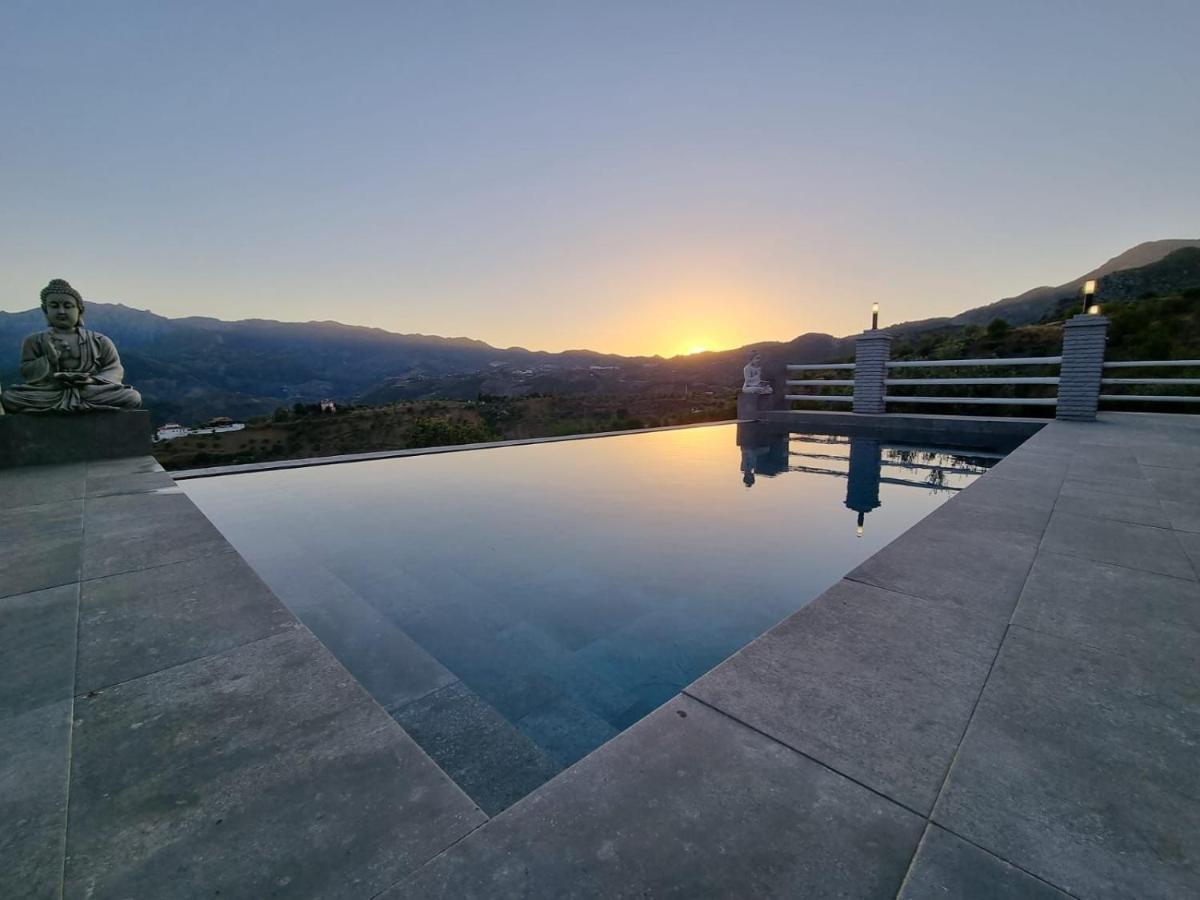 فندق Casa Eden - Mountain View, Infinity Pool Alozaina المظهر الخارجي الصورة