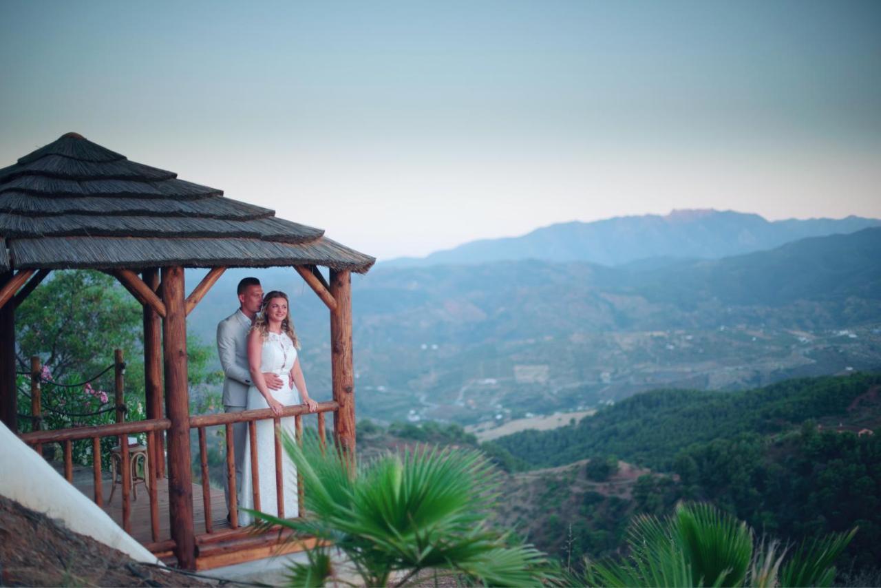 فندق Casa Eden - Mountain View, Infinity Pool Alozaina المظهر الخارجي الصورة