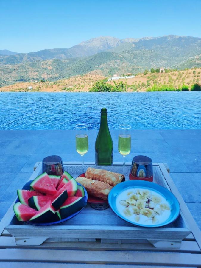 فندق Casa Eden - Mountain View, Infinity Pool Alozaina المظهر الخارجي الصورة